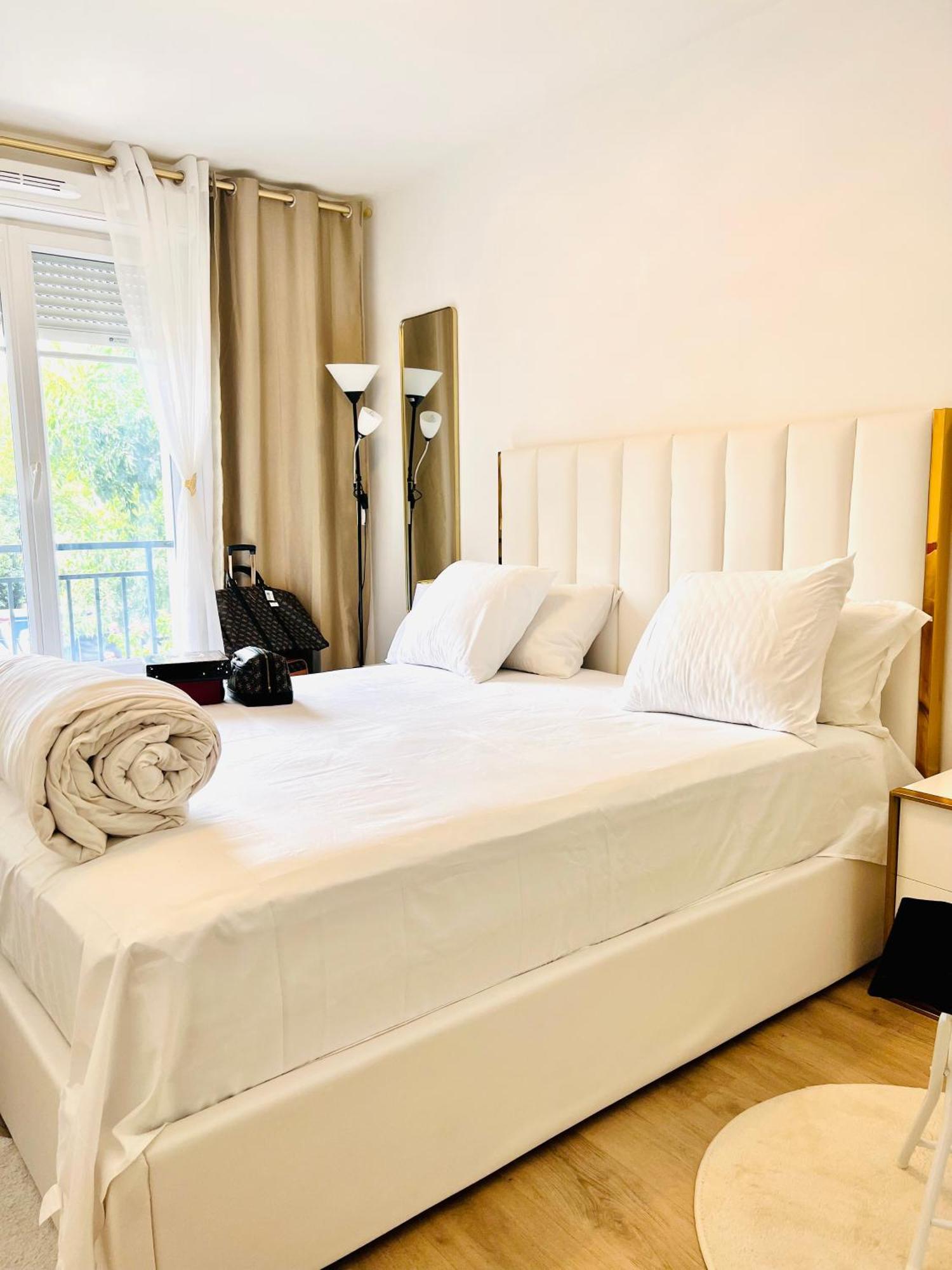 Les Residences De Djibril Le Blanc-Mesnil Exterior foto